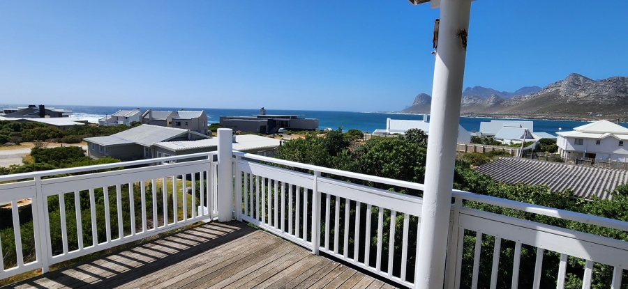 To Let 3 Bedroom Property for Rent in Pringle Bay Western Cape